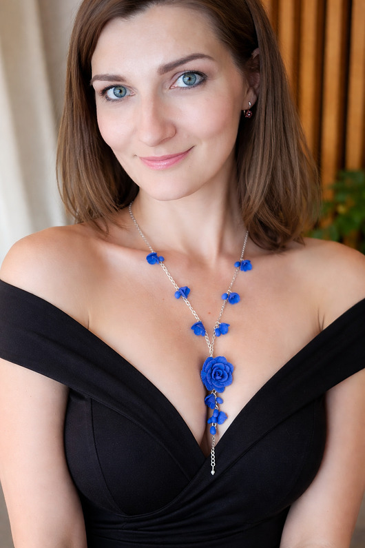 wisiory Naszyjnik Kobaltowa Róża