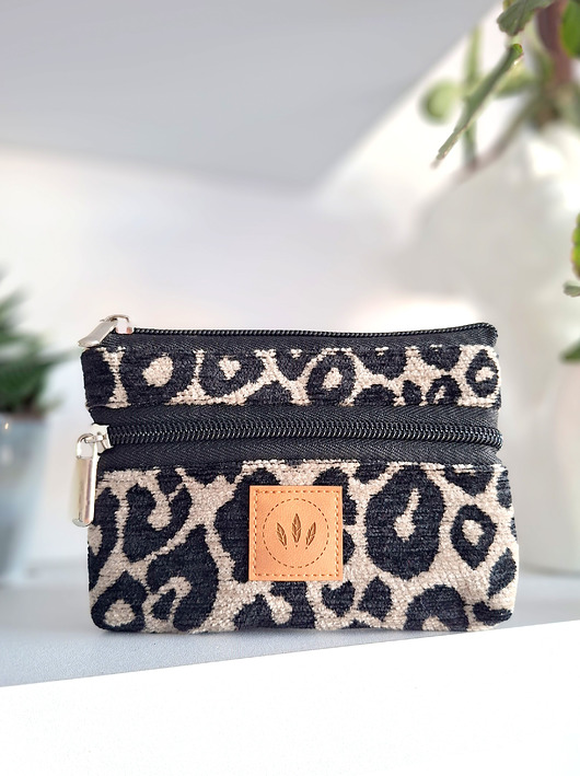 portfele damskie Żakardowy portfel w panterkę Beżowy