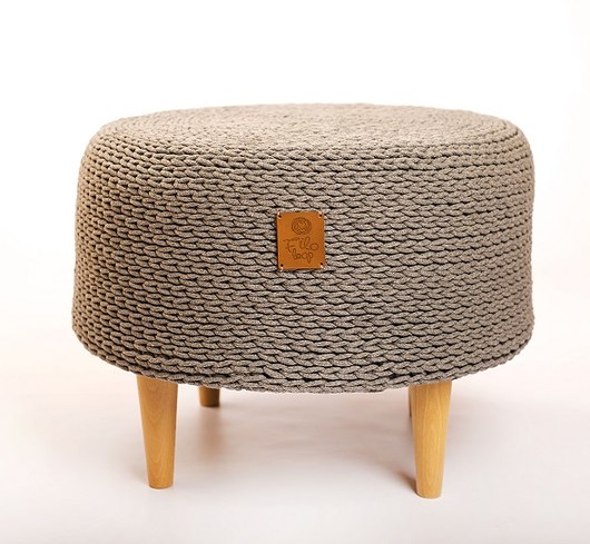 Puf Footstool na nóżkach filoloop