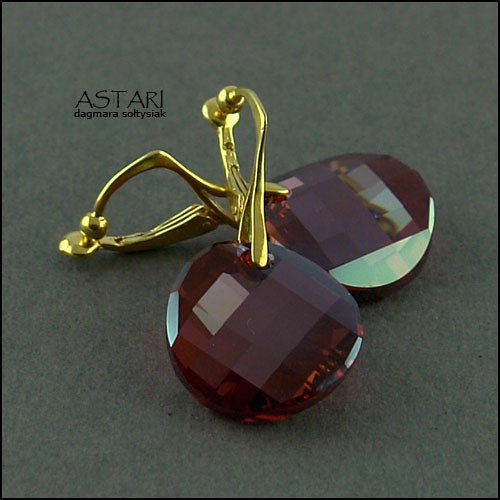 kryształ SWAROVSKI RED MAGMA W ZŁOCIE Astari