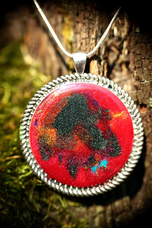 wisiory Wisiorek z żywicy - Echo