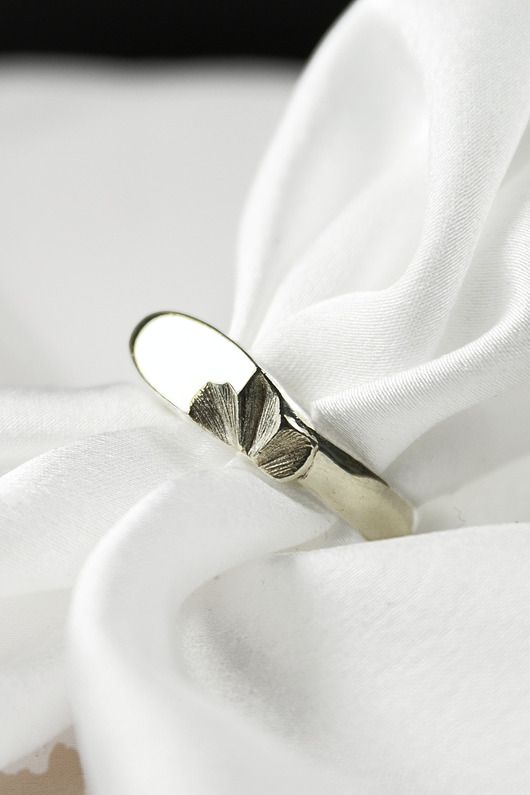 pierścionki srebrne Srebrny sygnet damski minimalistyczny, grawer, prezent dla niej, LUNARIA