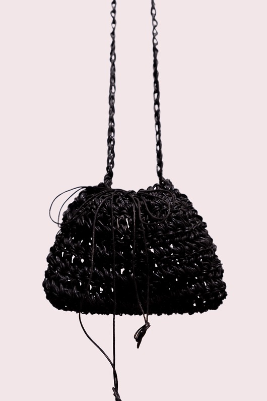 torby na ramię Roma. Minimalistyczna torebka crossbody z zamknięciem