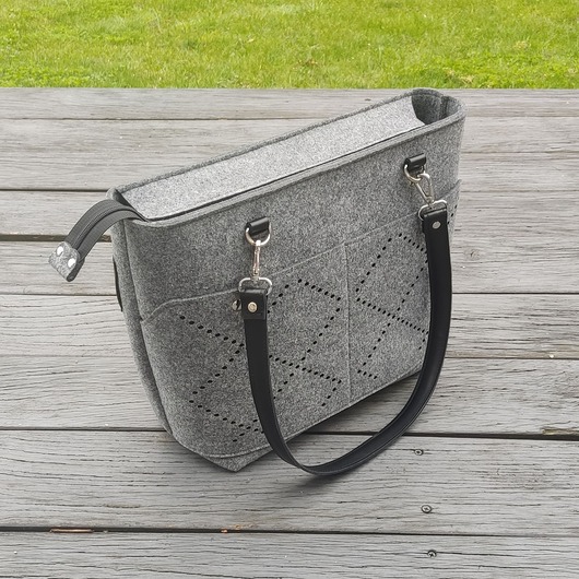 torby na ramię Torba filcowa na ramię - kieszonki z dziurkowaniem