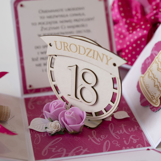kartki scrapbooking 18 urodziny, exploding box, kartka 3d osiemnastka