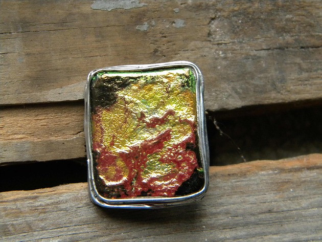 pierścionki - różne Kawior na złotym półmisku  - pierścionek