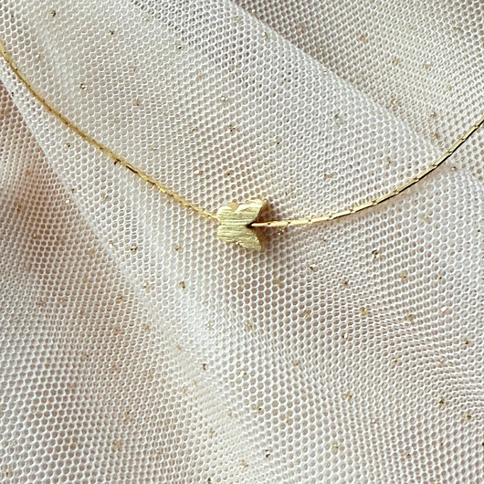 złote naszyjniki Naszyjnik z MOTYLeM , delikatny naszyjnik choker złoty motylek