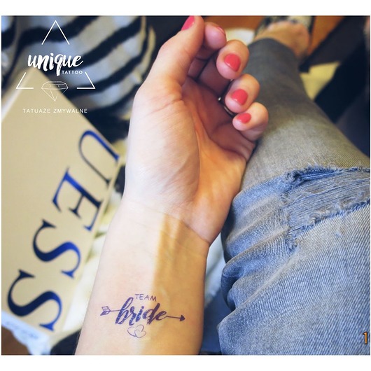 Serce Strzała Bride i Team Bride Wieczór tattoo Unique Tattoo