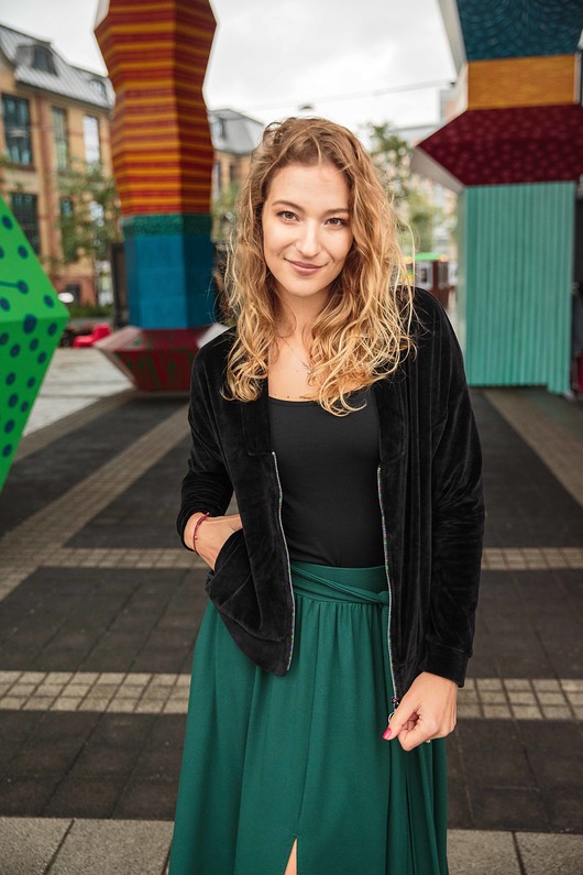 Bluza MALAGA WELUR czarna By Your Side