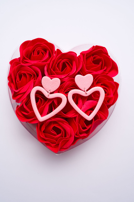 kolczyki z masy plastycznej Wiszące SERCA  edycja walentynkowa