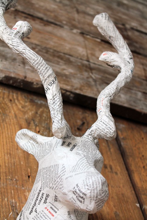 Jelonek gazetowy  PAPER SCULPTURE