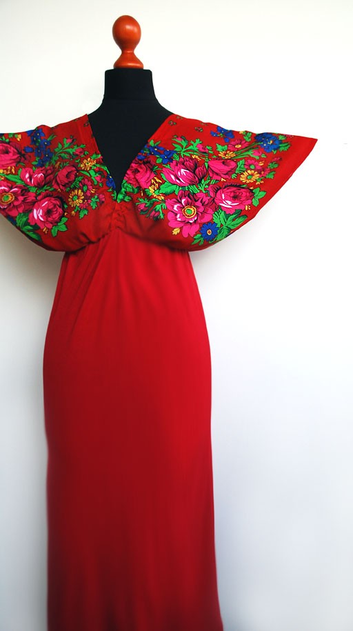 Czerwona kimonowa sukienka w kwiaty rozm. S,M,L Kasia Miciak design