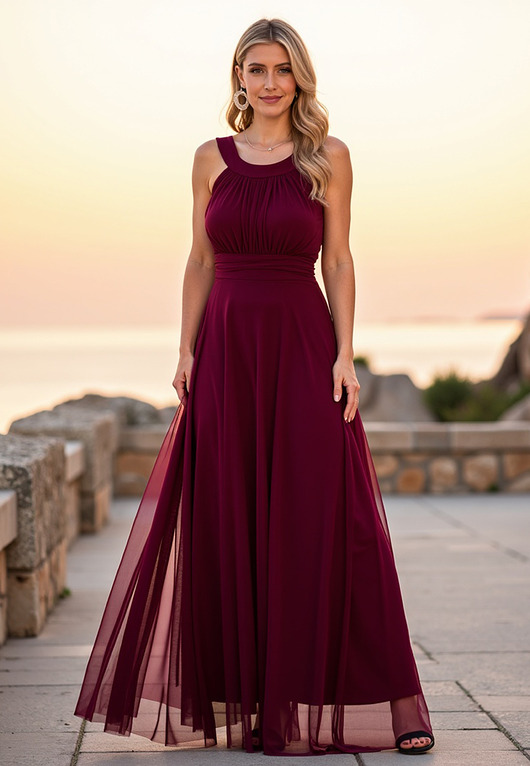 sukienki maxi damskie Elegancka sukienka maxi rozkloszowana z dekoltem halter bez rękawów - M1171