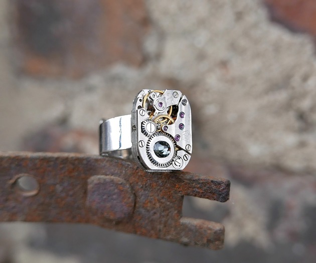 pierścionki - różne Mechaniczny pireścionek 140