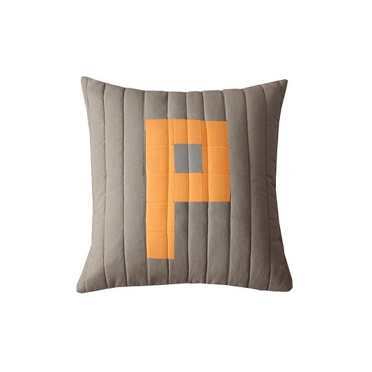 Poszewka z literą TEOR  40x40cm patchwork house