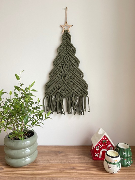 dekoracje świąteczne Choinka na ścianę makrama boho dekoracja