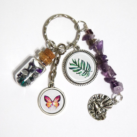 breloki Breloczek - Monstera, motyl, fiolka, ametyst
