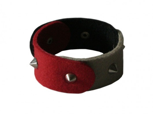 Punk Black&Beige&Red moo studio