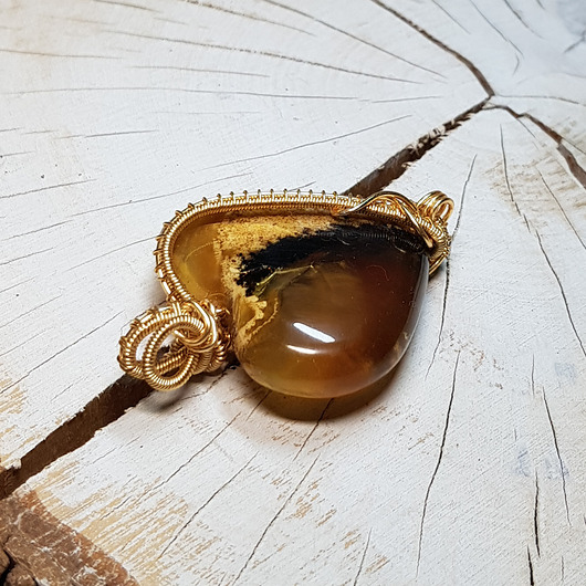 wisiory Bursztynowe serce   m298