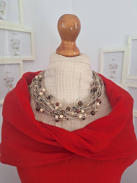 korale Naszyjnik lniany z kolorowym drewnem.Zimisty