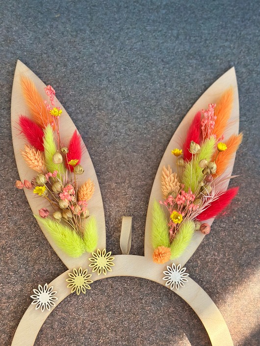 wianki wielkanocne Uszata zawieszka z suszonymi roślinami