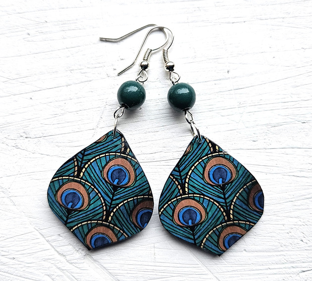 kolczyki drewniane Pawie pióra