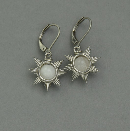 kolczyki wire wrapping Małe kolczyki słoneczka kamień księżycowy wire wrapping