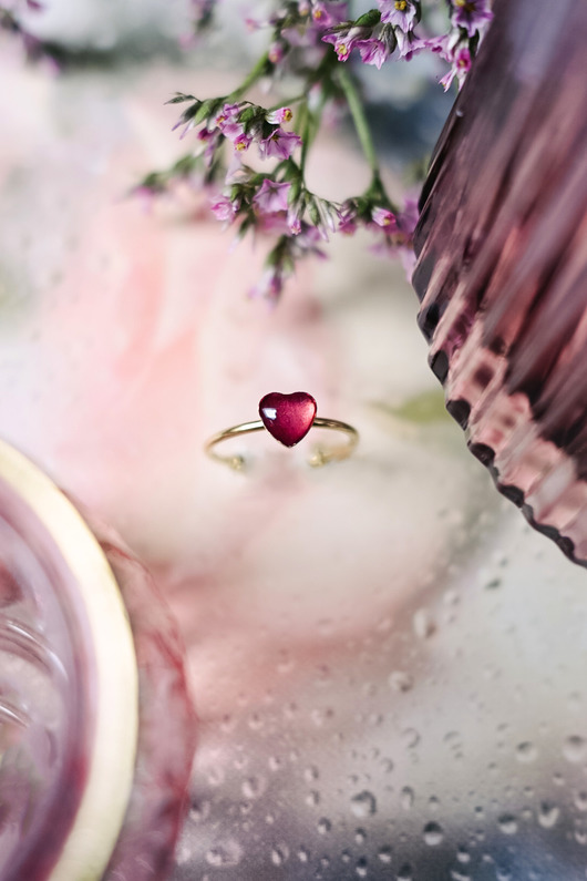 pierścionek z żywicy Pierścionek z kwiatem pelargonii angielskiej