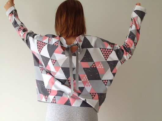 Bluza Oversizowa Trójkąty Kobieta famstyle