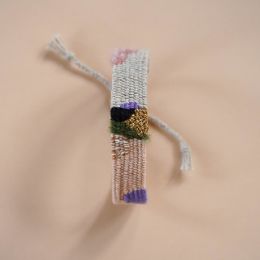 bransoletki - inne Bransoletka handmade z lnem, wełną i koralikami