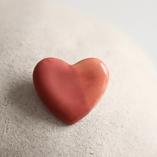 broszki Ceramiczne różowe serduszko broszka