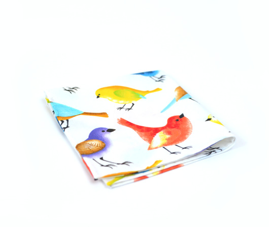 Little Birds. Biała poszetka w ptaki Maja Allure