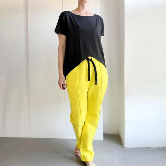 spodnie dresowe damskie Spodnie dresowe w kant żółte