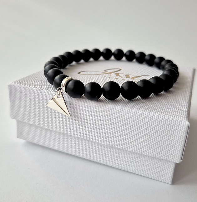 bransoletki z kamieni naturalnych Bransoletka PAPER PLANE onyks matowy  i srebro 925