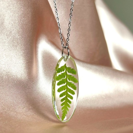 wisiory Naszyjnik z paprocią