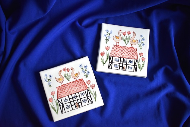 podkładki do kuchni Kafle ręcznie malowane- Rustykalne podkładki kurki kolorowe domki