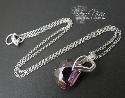 Violet ll VeroNica