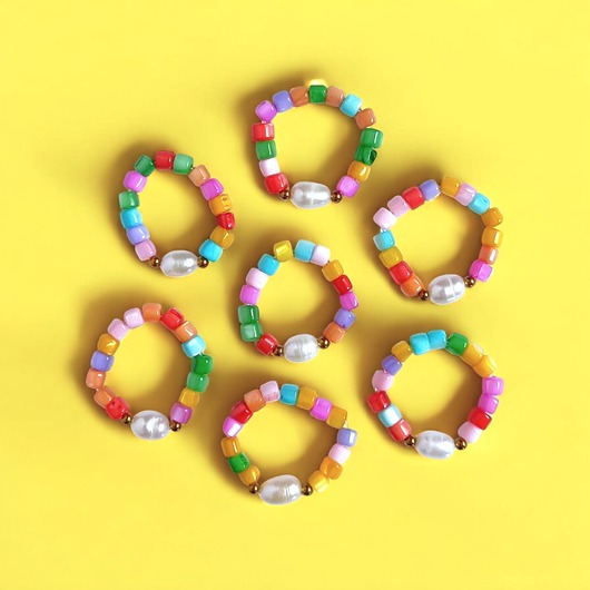 pierścionki elastyczne Pierścionek : summer collection : kolorowa muszla i perła