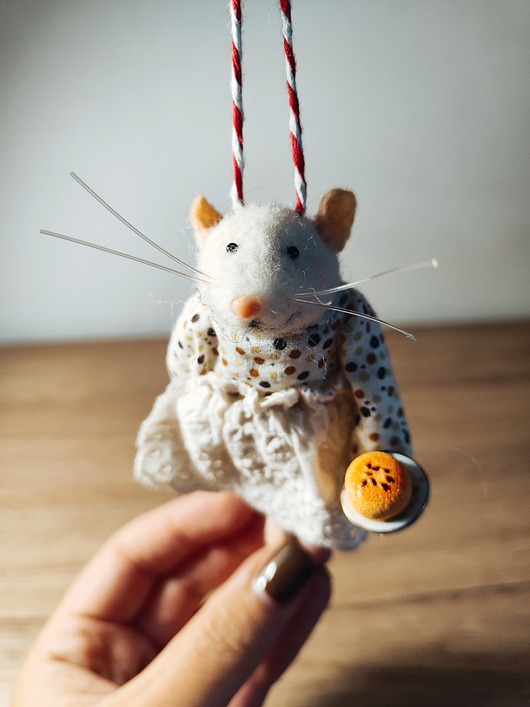 akcesoria różne Myszka Fiszka -wełna filc bombka święta zawieszka