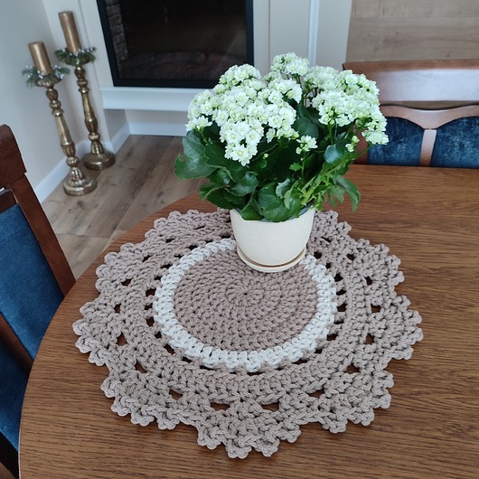 podkładki do kuchni Podkładka szydełkowa na stolik kawowy 50cm