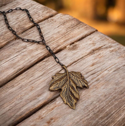 wisiory Liść naszyjnik metalowy