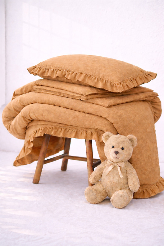 kocyki, kołderki, pościel dla dzieci Lniana pościel dziecięca z falbanką - karmel