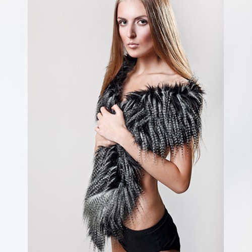 Szal futrzany BLACKWhite z kolekcji Luxury dorota woytasiewicz