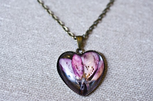 Naszyjnik z żywicy w kształcie serca So Jewelry