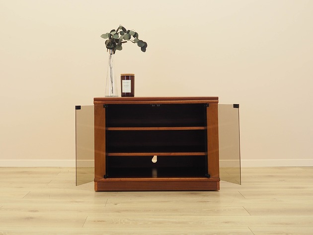 komody Szafka RTV na kółkach, duński design, lata 80, produkcja: Dania