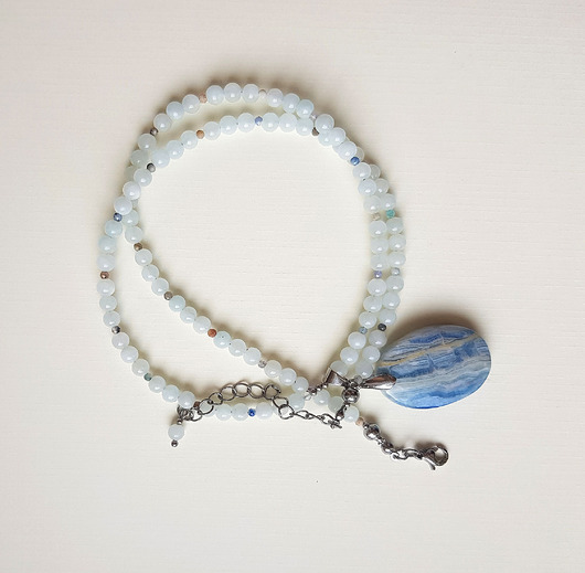 wisiory Naszyjnik  z Błękitnym Jadeitem i Szelitem