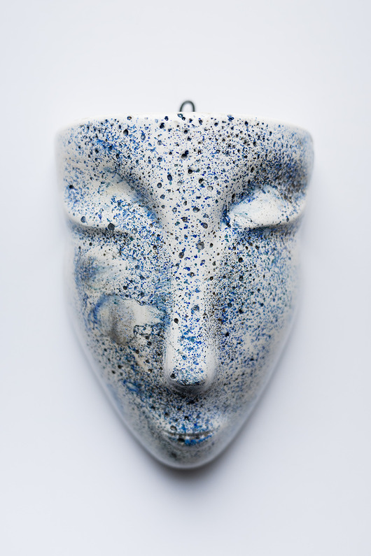 Ozdoby na ścianę Doniczka głowa na ścianę w niebieskie mazy i kropki