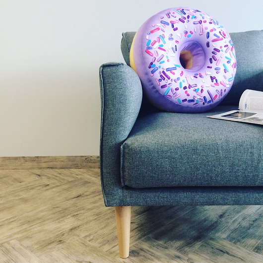 poduszki z grafiką Poduszka Pączek Donut Duży Jagodowy