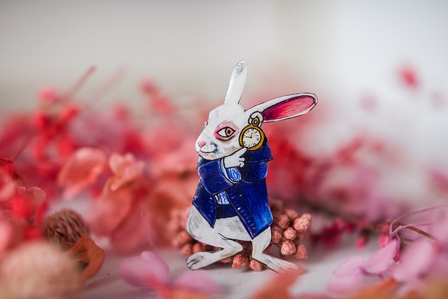 broszki Broszka  biały królik