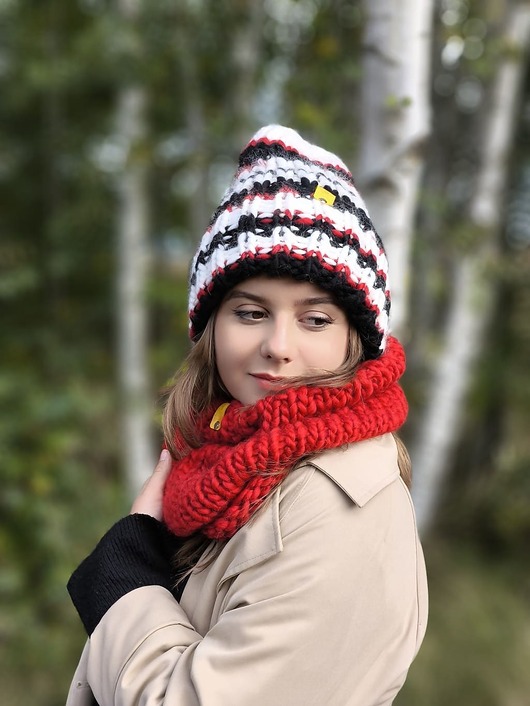 czapki damskie WOOLY COLOR "4"ciepła wełniana czapka w paski